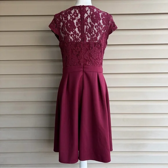 •Miusol• Burgundy Lace Fit & Flare V-Neck Event Dress - Size XL - Picture 5 of 7